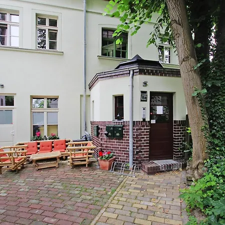 Am Goethepark In Leipzig, Cleaning Included *