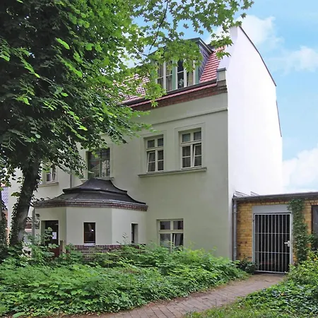 Am Goethepark In Leipzig, Cleaning Included *